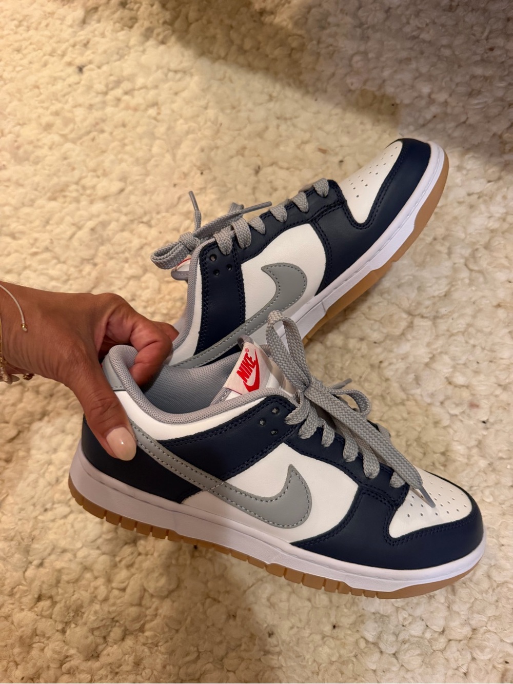 Nike women’s  Low-Top Sneakers - White/Navy/Grey